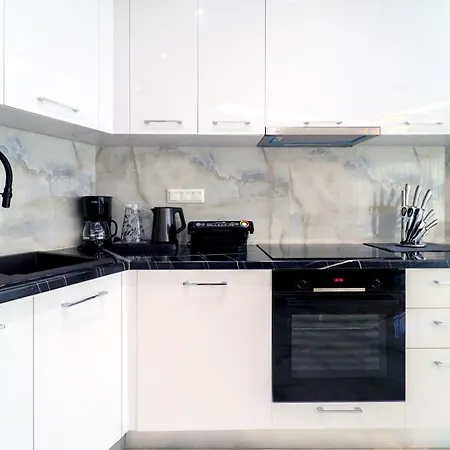 Blue Light Villa Hanioti