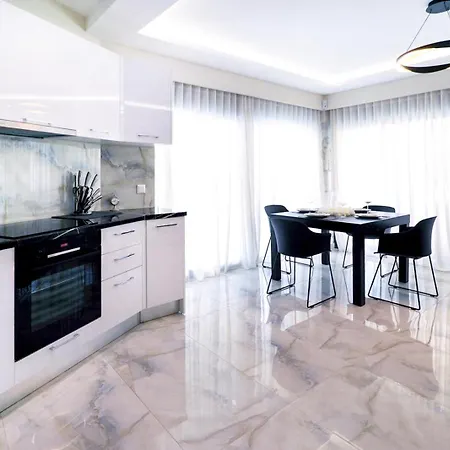 Blue Light Villa Hanioti