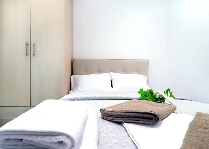 فيلة Blue Light هانيوتي