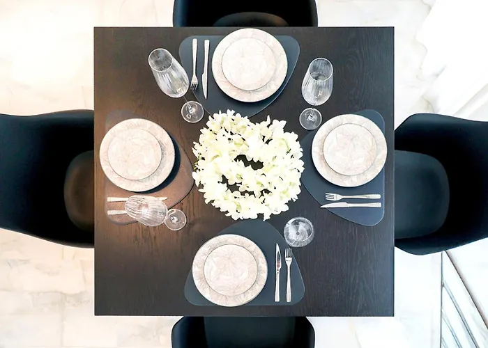 Blue Light هانيوتي