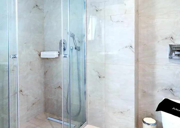 فيلة Blue Light *