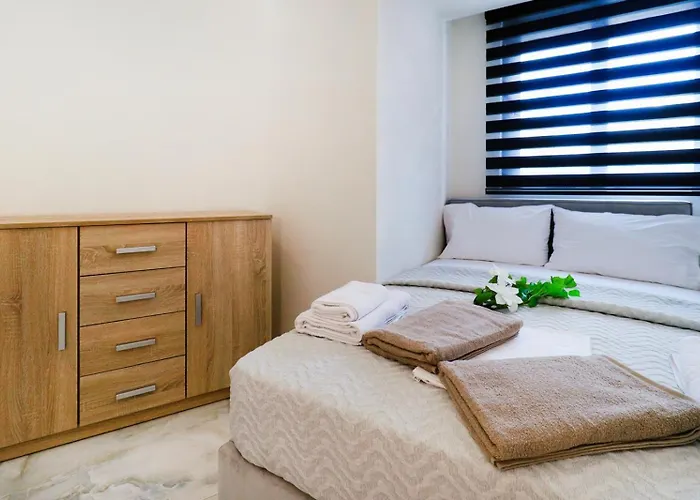 فيلة Blue Light *