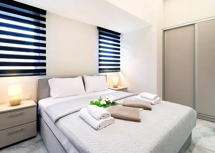 فيلة Blue Light هانيوتي